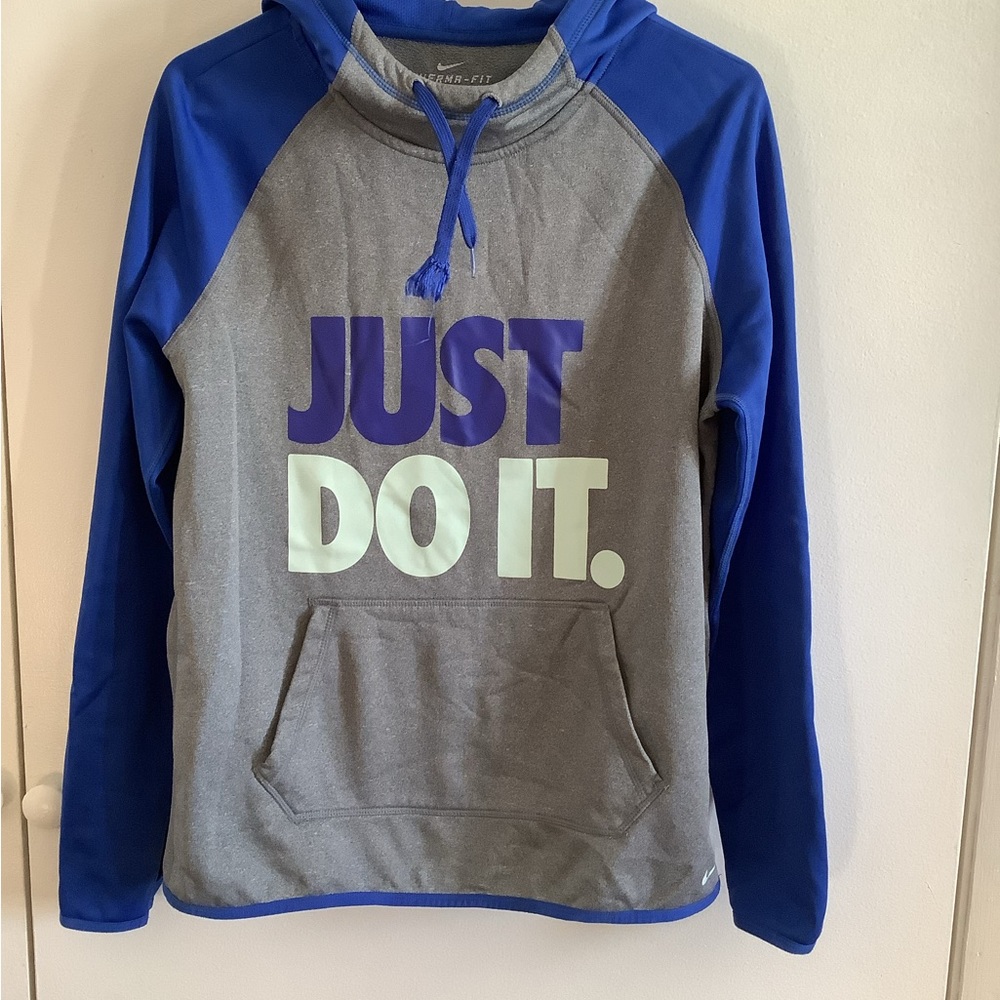 Men’s Nike Hoodie - Medium